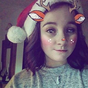 Meet your Posher, Elise